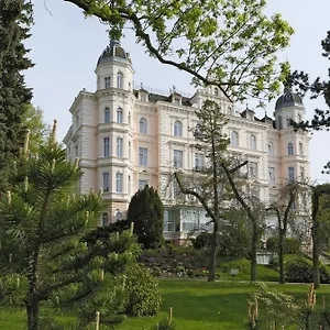 Bristol Palace Отель